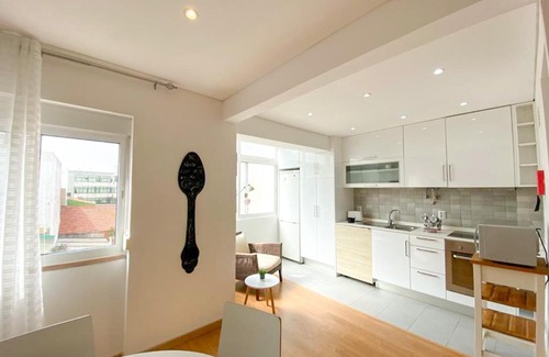 Setubal Apartment | Charroque