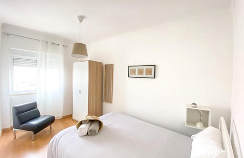 Setubal Apartment | Charroque