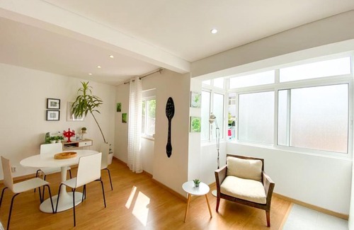 Setubal Apartment | Charroque
