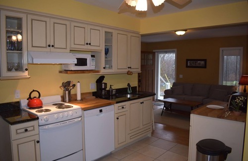 Otter Creek House | ChaseHouse, Charming 3 Bedroom 2 Bath House Nestled Off Beaten Path