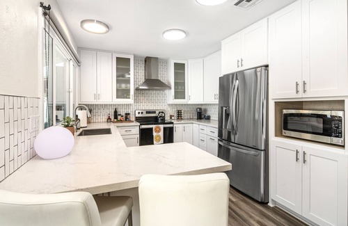 Broadway Palms House | Chateau Balboa! Heated Pool/BBQ/Family Friendly