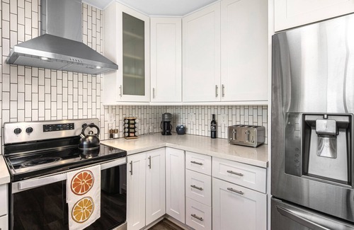 Broadway Palms House | Chateau Balboa! Heated Pool/BBQ/Family Friendly