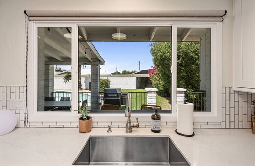 Broadway Palms House | Chateau Balboa! Heated Pool/BBQ/Family Friendly