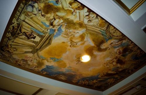 Connellsville Hotel | Chateau Connellsville Art Deco Suite