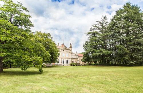 Grospierres Bed & Breakfast | Chateau de Bournet