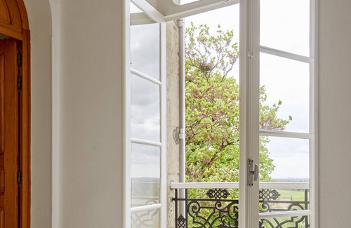 Carsac-de-Gurson House | Chateau de Carsac with park and heated pool, perfect for families and groups.