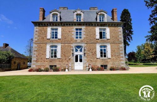 Mezieres-sur-Couesnon Bed & Breakfast | Chateau de la giraudais
