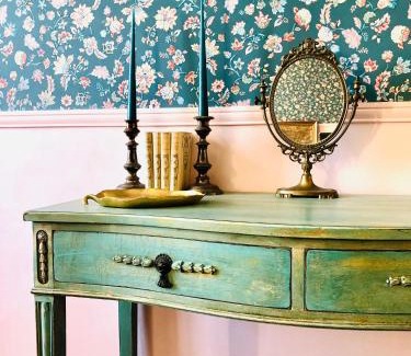 Saint-Laurent Bed & Breakfast | Chateau de la Coutere