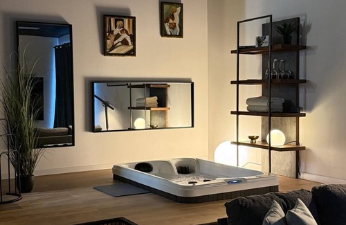 Teloche Bed & Breakfast | Château de Posset: the De Breslay loft, close to the 24 Hours of Le Mans circuit