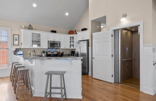 Emerald Isle House | Chateau de Sable: Views & Luxury Stay
