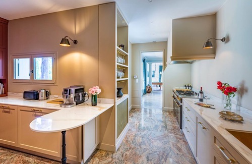 Saint-Emilion Other | Chateau Grand Cru - Five Bedroom Castle, Sleeps 10