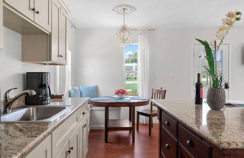 New Braunfels Villa | Chateau-Le Fleur, 1 private bedroom & pool