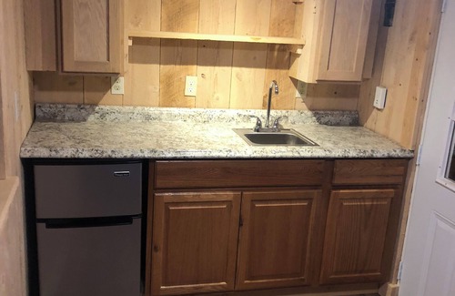 East Durham Cabin | Chateau Tina in the Mountains AC, Dog Friendly East Durham N