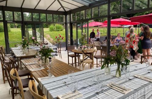 Jarze Bed & Breakfast | Chateau Vary