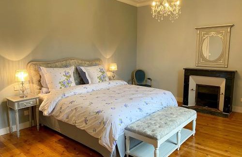 Jarze Bed & Breakfast | Chateau Vary