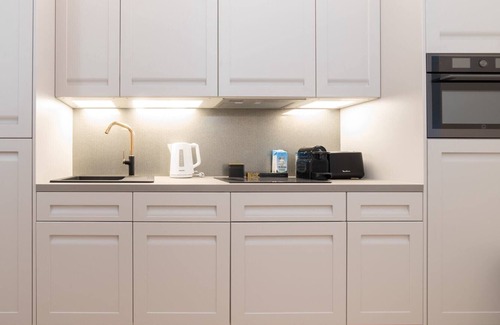 Ixelles Apartment | Chatelain III - One Bedroom Apartment, Sleeps 4