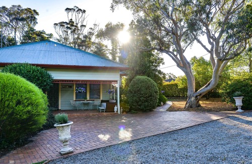 Katoomba House | Chatelaine - Art Deco luxury entwined with Hollywood Regency