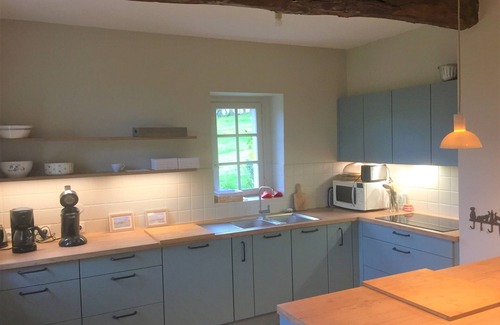 Saint-Pierre-le-Vieux Ski Chalet | Chaumière Bleue, green surroundings