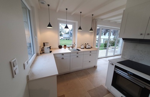 Fouesnant House | Chaumiere 5 Direct sur mer Avec Jardin , Jacuzzi et Sauna