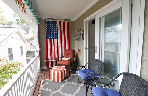 Chautauqua Condo | Chautauqua Institution: Centrally located 2nd floor condo, adjacent to Bestor Plaza!