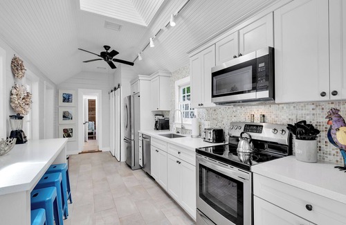 Key West Historic District House | ~CHAVEZ HOUSE~ The private pool and lanai are a Key West dream come true!