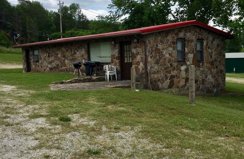 Norfork Cabin | Cheap, Clean, & Comfortable!