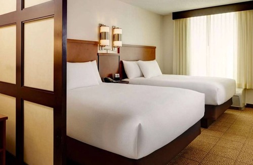 Tucson House | Check out Mt. Lemmon! 4 Pet-friendly Suite with FREE Parking! Seasonal Pool!