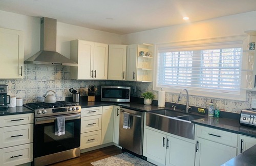 Lincoln House | Check Out Our Updated Listing Book Now! https:/www.vrbo.com/4362036?webview=ios
