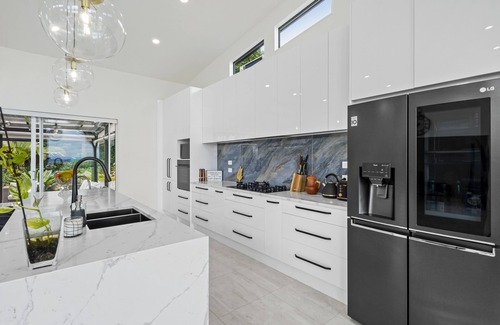 Drury House | Cheerful 2 Bedroom Lifestyle in Auckland