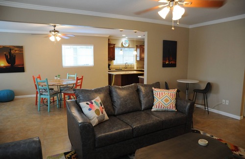 Chandler House | Cheerful 3 Bedroom Home w/Pool! On Single Level! Downtown Chandler! Rare find!