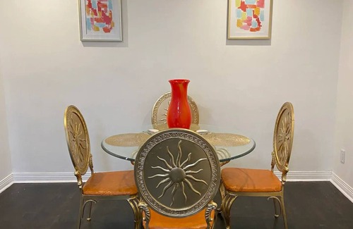 Chester House | Cheerful 3 bedroom home free parking on premise