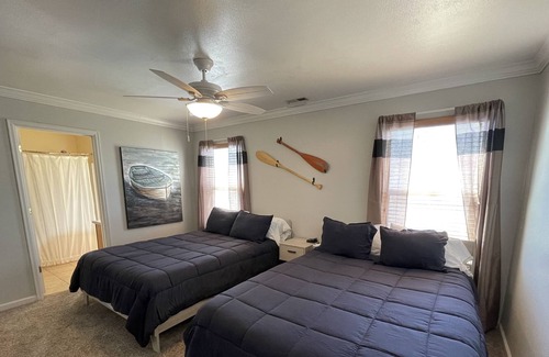 Fruita House | Cheerful 3 bedroom house w/hot tub and game room