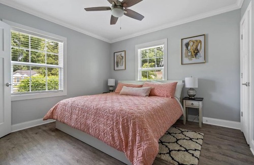 Charlotte House | Cheerful 3 bedroom-long term close to uptown