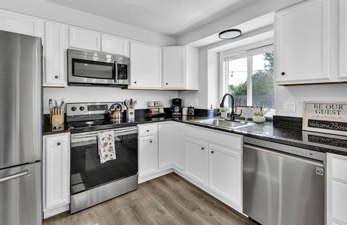 West Valley House | Cheerful 4-bedroom home with outdoor living space