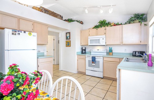 Clear Creek Villa | Cheerful 5/3 Pool House Close to Parks