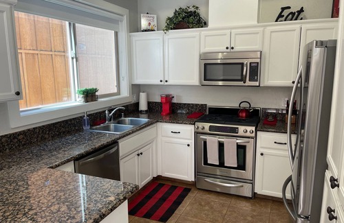 Shaver Lake House | Cheerful 6 bedroom condo in Shaver Lake
