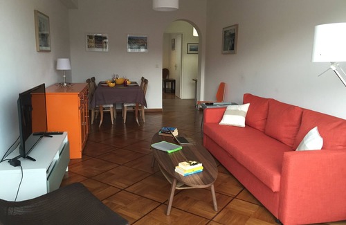 Thiers Apartment | Cheerful Centrally Located Modern Apartment