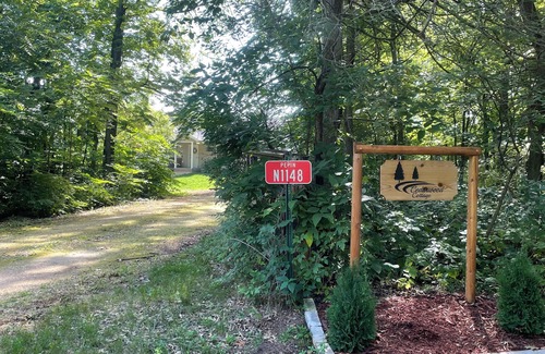Pepin House | Cheerful cottage w/fireplace. Great location for exploring the Lake Pepin area!