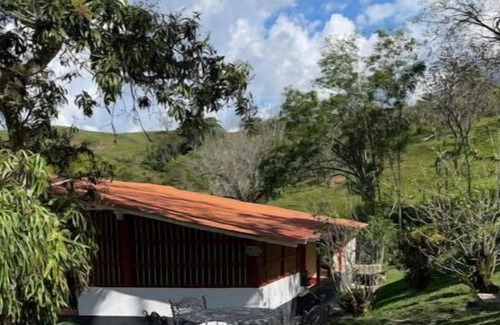 Venecia House | Cheerful cottage with pool