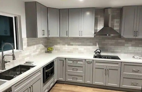 Fairfield House | Cheerful Cozy Home Recently Remodeled