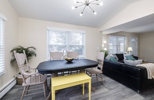 Merriam Park House | Cheerful Home by Allianz Field w/Patio & Parking