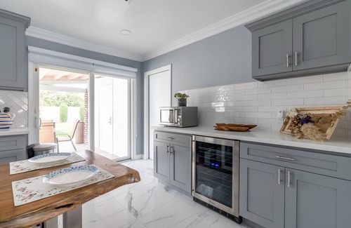 Midway City House | Cheerful Home-Prime Location - Close to Everything