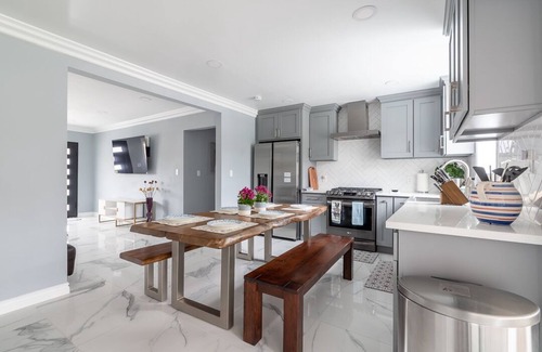 Midway City House | Cheerful Home-Prime Location - Close to Everything