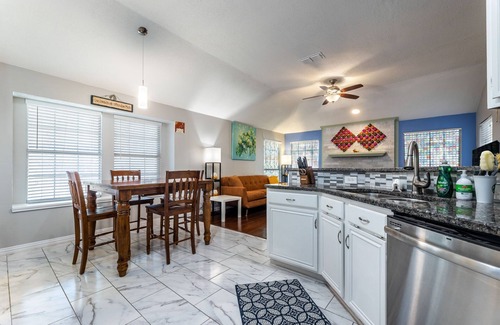 South Arlington House | Cheerful Home w/Huge Private Fenced Yard, 6 Smart TVs, Games, & Big Rooms