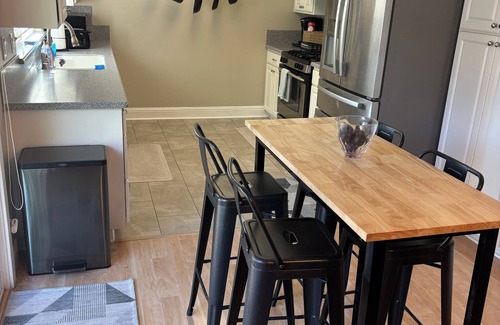 Rocklin House | Cheerful home with beautiful large yard centrally located!