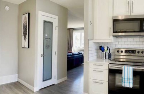 Northeast Edmonton House | Cheerful Home with Garage Close to Hospital