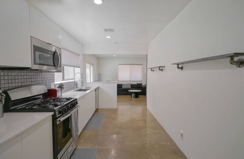 Encanto House | Cheerful House in Central Phoenix Enclosed Backyard Close to Airport 🛫❤️