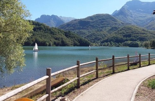 Poggio Apartment | Cheerful holiday home in Poggio with private garden