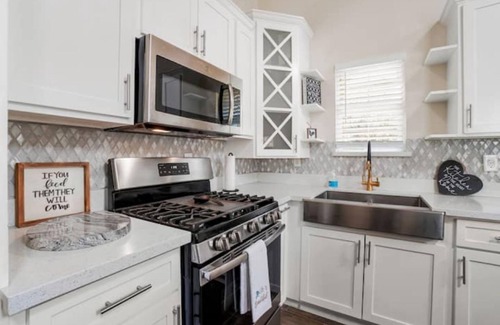 El Paso Cottage | Cheerful Mountain Retreat