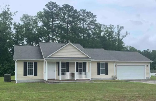 McCutcheon Field House | Cheerful, peaceful home with modern amenities
